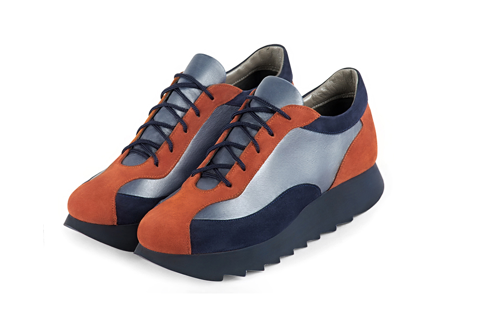 Terracotta orange and denim blue women's three-tone elegant sneakers. Round toe. Low rubber soles. Front view - Florence KOOIJMAN